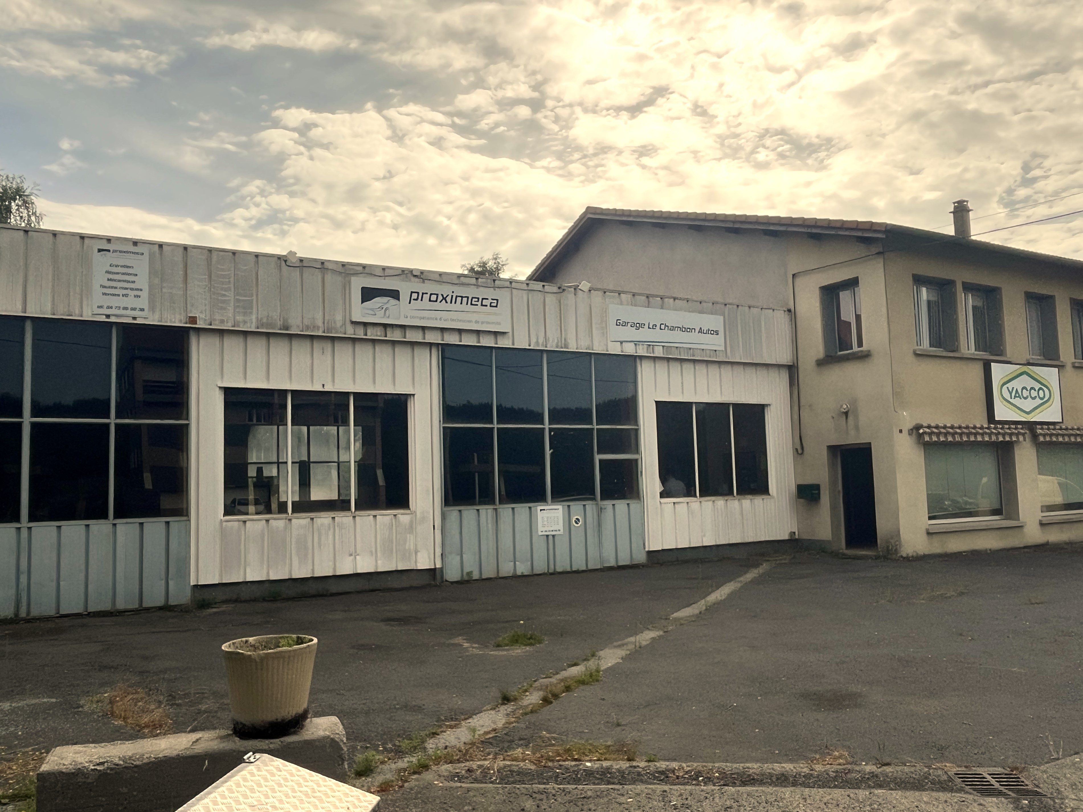 Vente immobilier professionnel LOCAL D'ACTIVITÉ 400m² avec parking et ...